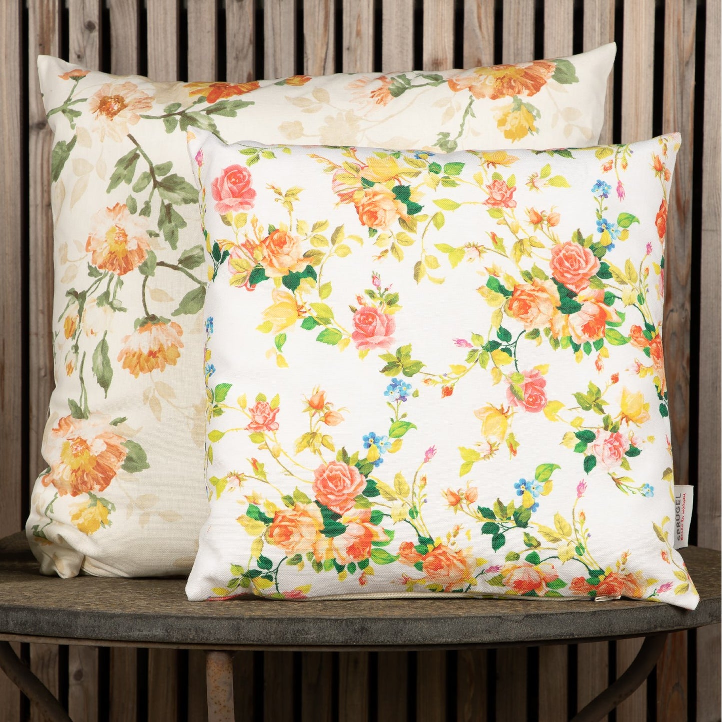 Kissenhülle mit Zweigen und orangen Blüten - Anderson Floret 50x50 cm