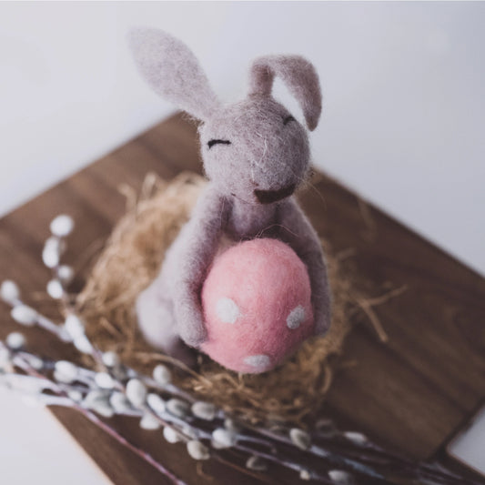 Kissenhülle mit süßem Hasen und Osterei - Sweet Bunny 45x45 cm