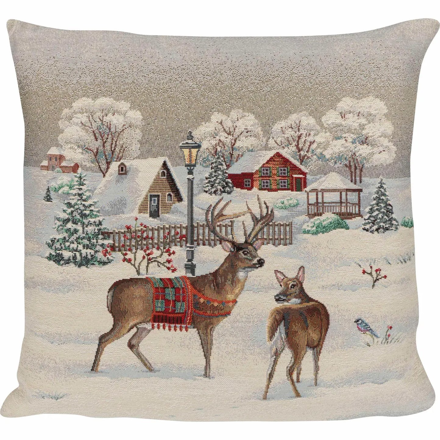 Gobelin-Kissenhülle mit Hirsch und Reh in verschneiter Dorflandschaft, Hirsch trägt rot-grün karierte Decke