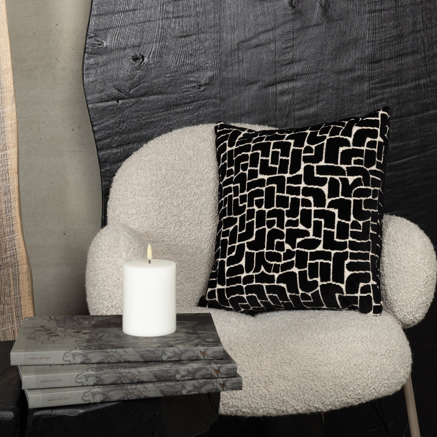 Kissenhülle Bonea Pattern 45x45 cm | Schwer & Griffig - Geometrisches Muster Schwarz Creme